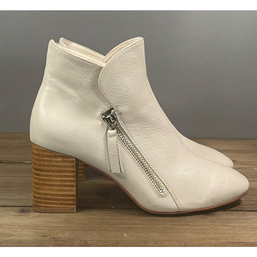 Silent D Women's Skella Ankle Boots Size 6.5 Oatmilk Leather Block Heel Zip Up